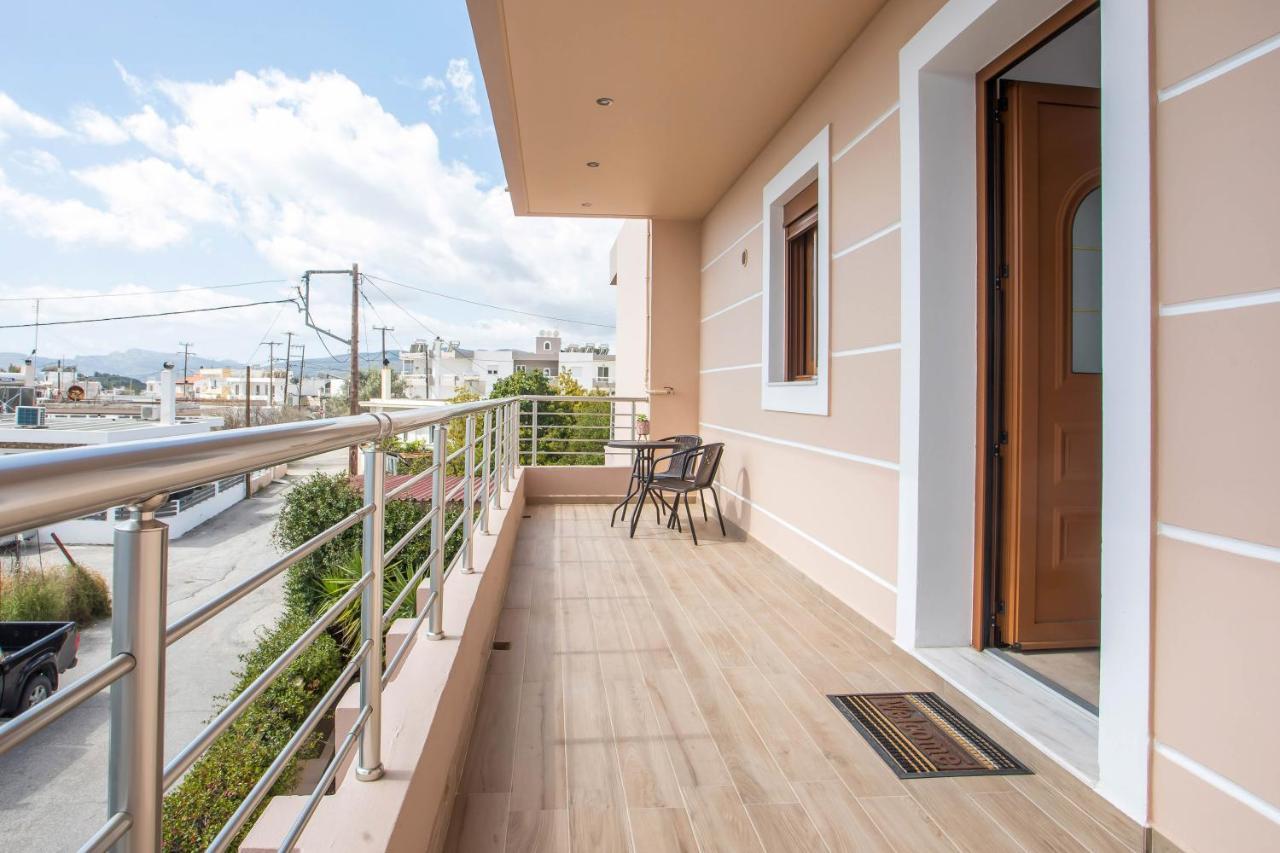 M&E Apartments ハラキ エクステリア 写真